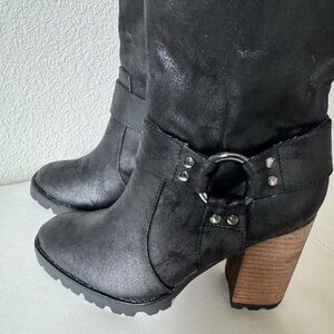 Carlos by Carlos Santana Black Heeled Boots with Western Flair